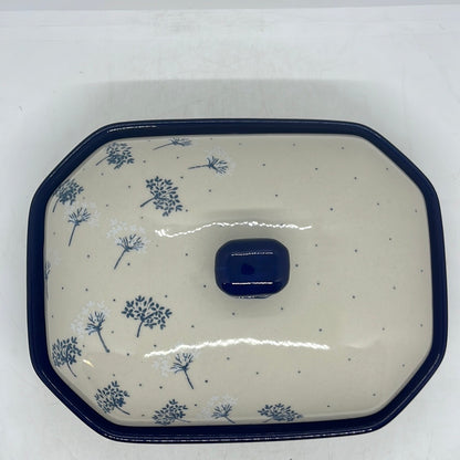 Baker ~ Covered Casserole ~ 8"W x 10.25"L ~ 2812X ~ T3!