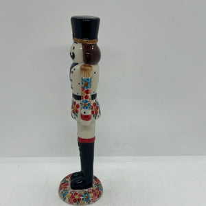 NUTCRACKER Figurine - D52