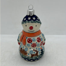 Load image into Gallery viewer, B13 Snowman Ornament A-S1