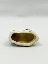 Load image into Gallery viewer, Kitty - White Flower