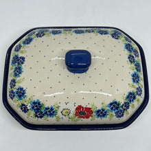 Load image into Gallery viewer, Baker ~ Covered Casserole ~ 8&quot;W x 10.25&quot;L ~ 2510X ~ T3!