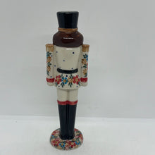 Load image into Gallery viewer, NUTCRACKER Figurine - D52