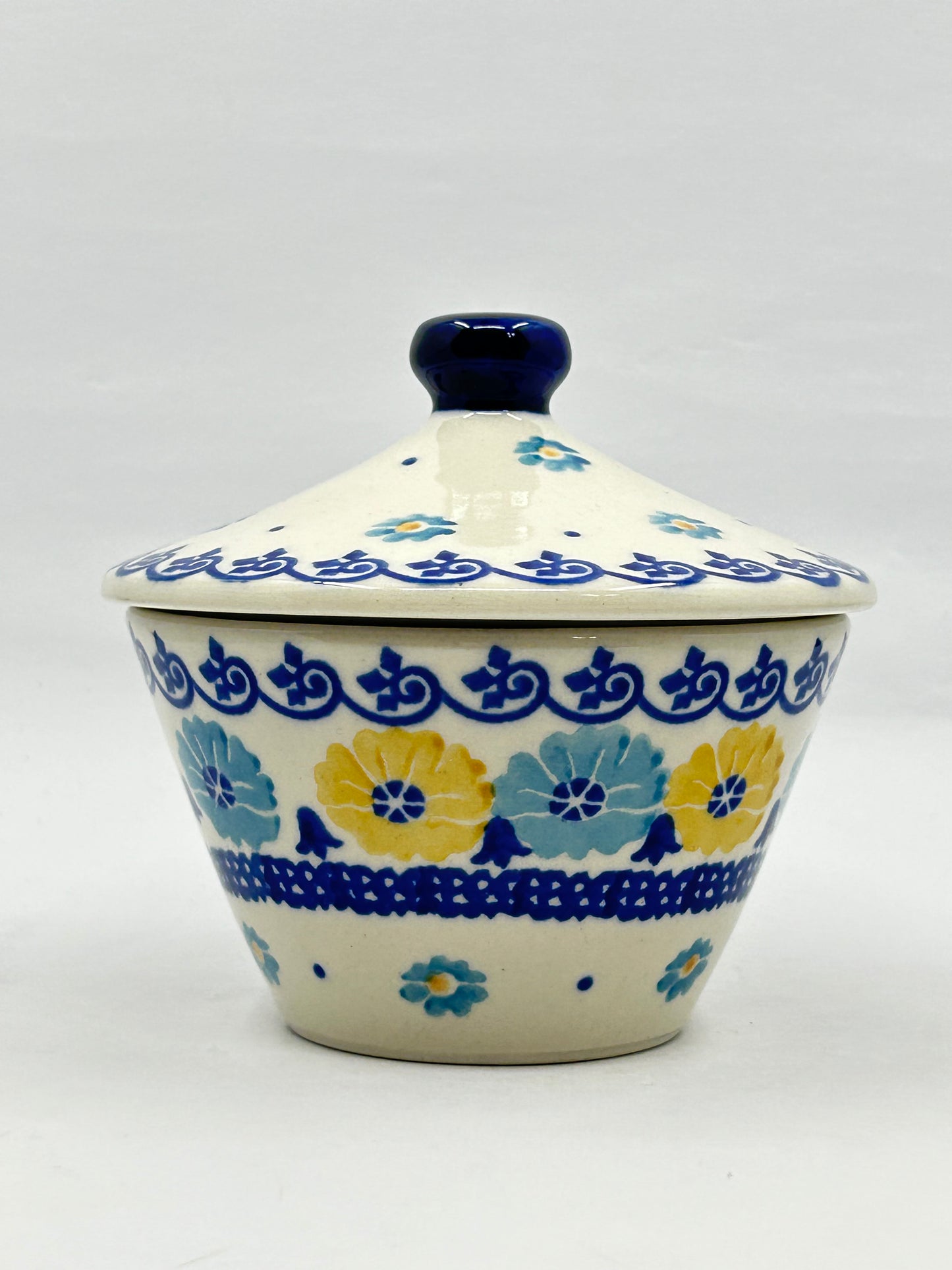 Jar ~ Yellow and Light Blue Flowers - T1