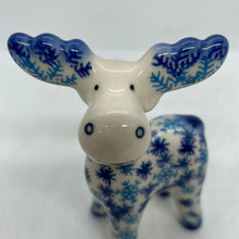 Load image into Gallery viewer, ZW30 Moose Figurine - P-CH1