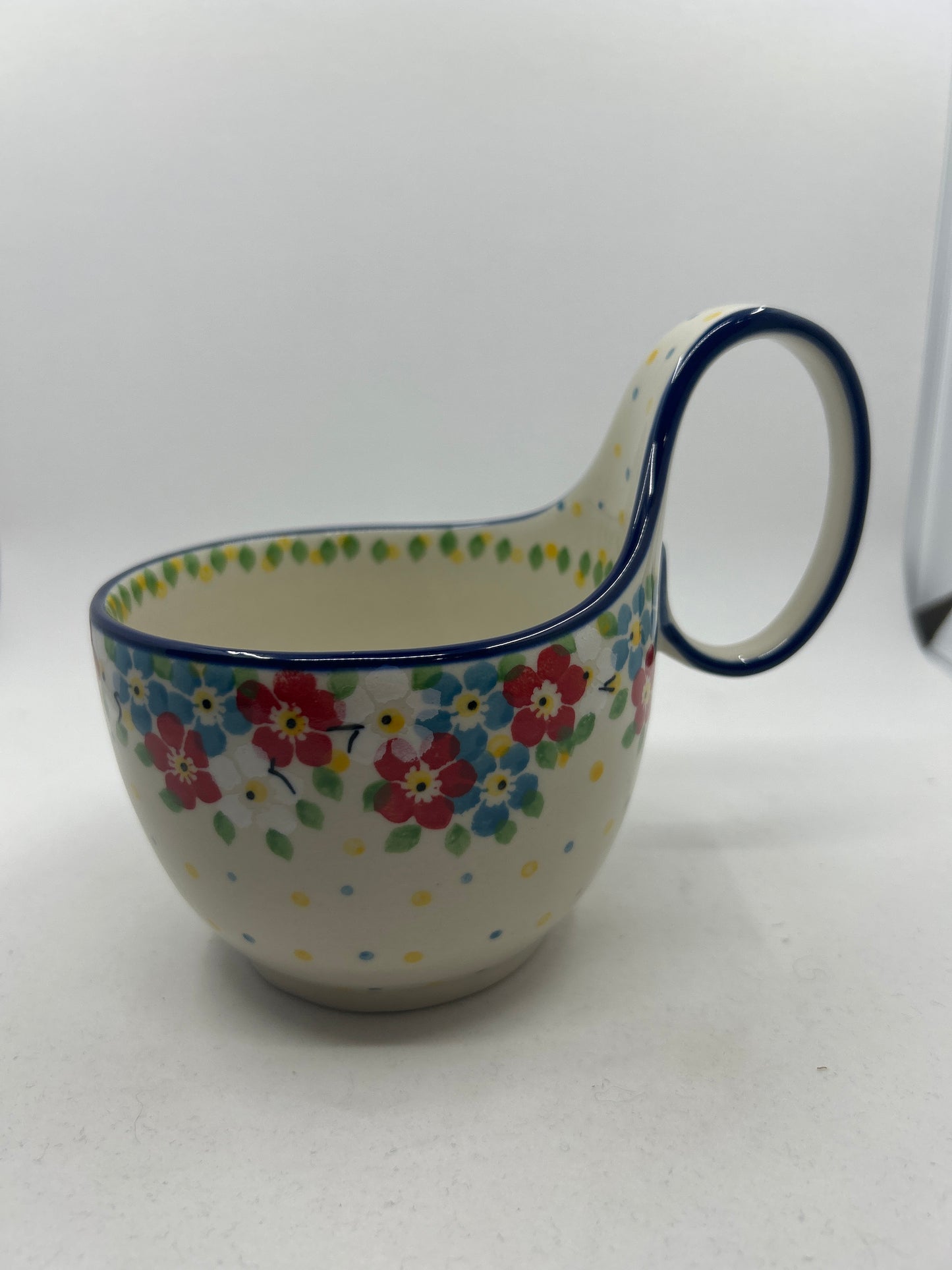 845 ~ Bowl w/ Loop Handle ~ 16 oz ~ 2413X - T4!
