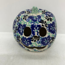 Load image into Gallery viewer, A443 Small Pumpkins - D87