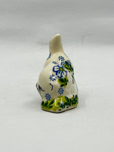 Load image into Gallery viewer, Kitty - White Flower