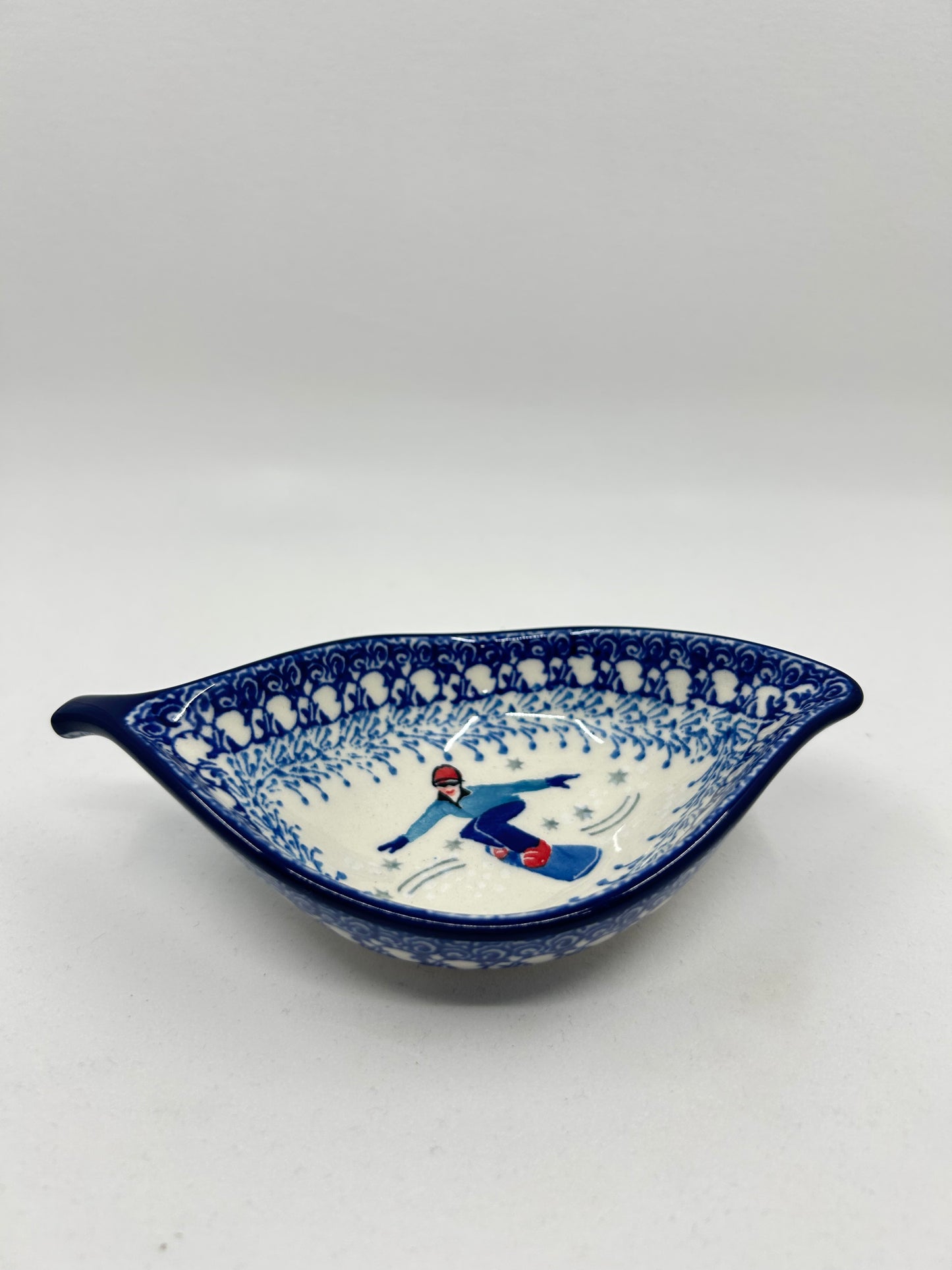 Leaf Bowl  ~ 6" L - U5120 - U3!
