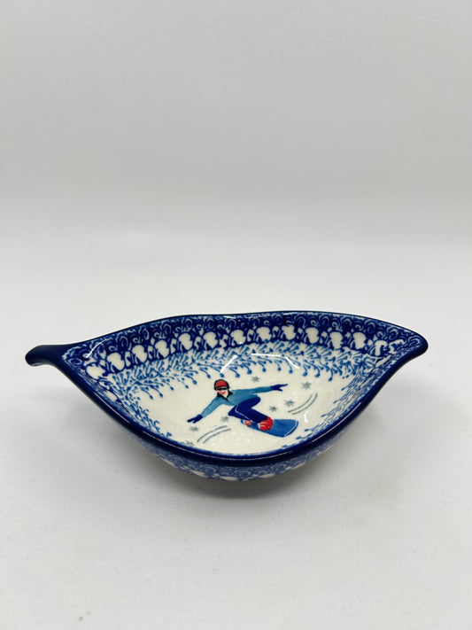 Leaf Bowl  ~ 6" L - U5120 - U3!