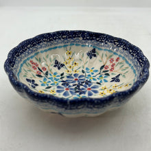 Load image into Gallery viewer, Scalloped Dish - WK76