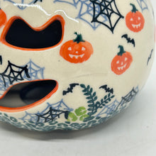 Load image into Gallery viewer, Pottery Misfits - AD33 Pumpkin U-H1