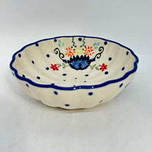 Load image into Gallery viewer, Scalloped Dish - GP24