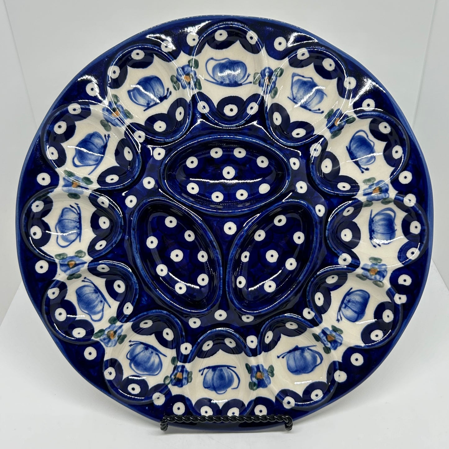 Large Egg Dish - D76