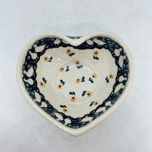 Load image into Gallery viewer, Heart Bowl - P322