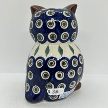 Load image into Gallery viewer, Medium Owl Figurine - D43