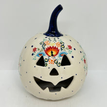 Load image into Gallery viewer, Second Qlty Medium Pumpkin - GP24