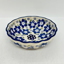 Load image into Gallery viewer, Second Quality Scalloped Dish - PS28
