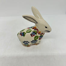 Load image into Gallery viewer, Hare Figurine - P271