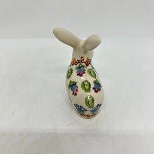 Load image into Gallery viewer, Hare Figurine - P271