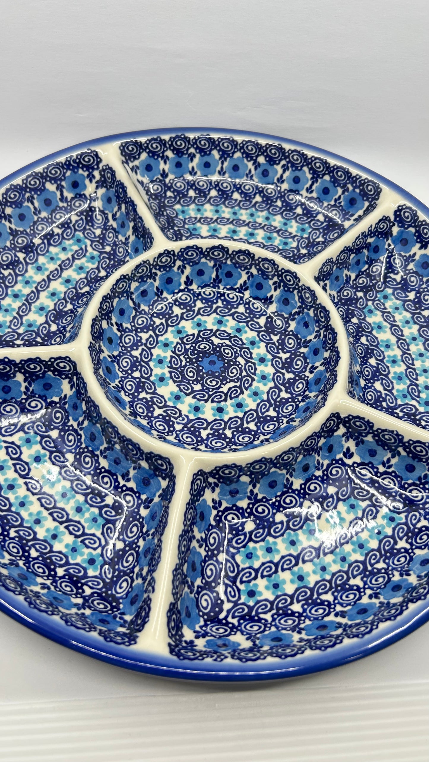 Round Divided Vegetable Platter - D98