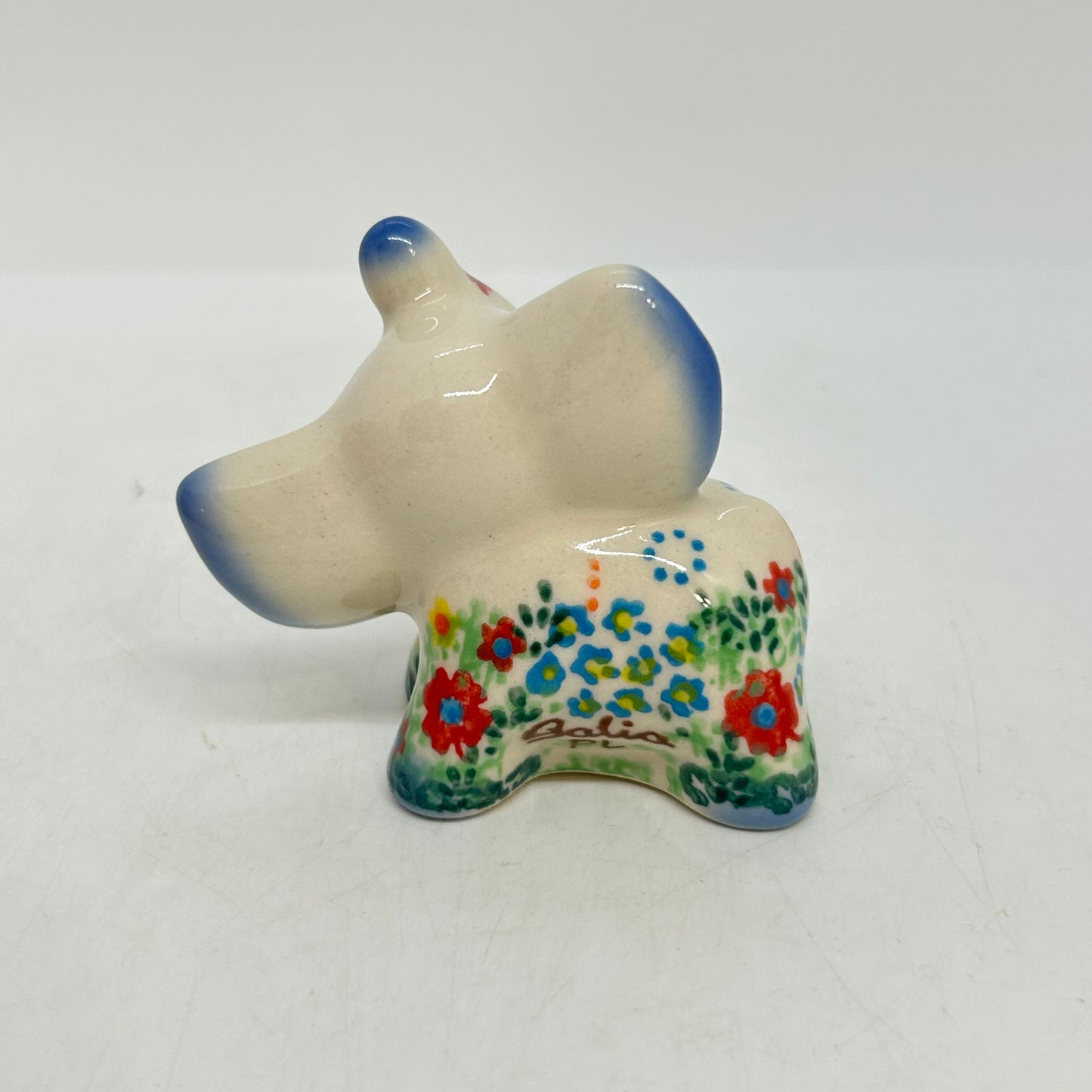 Standing Elephant - U-D1