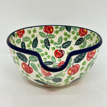 Load image into Gallery viewer, Medium Batter Bowl ~ 3248X - T4!