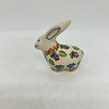 Load image into Gallery viewer, Hare Figurine - P271