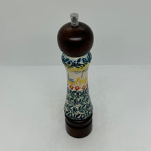 Load image into Gallery viewer, Dark Wood Spice Grinder - JZ36