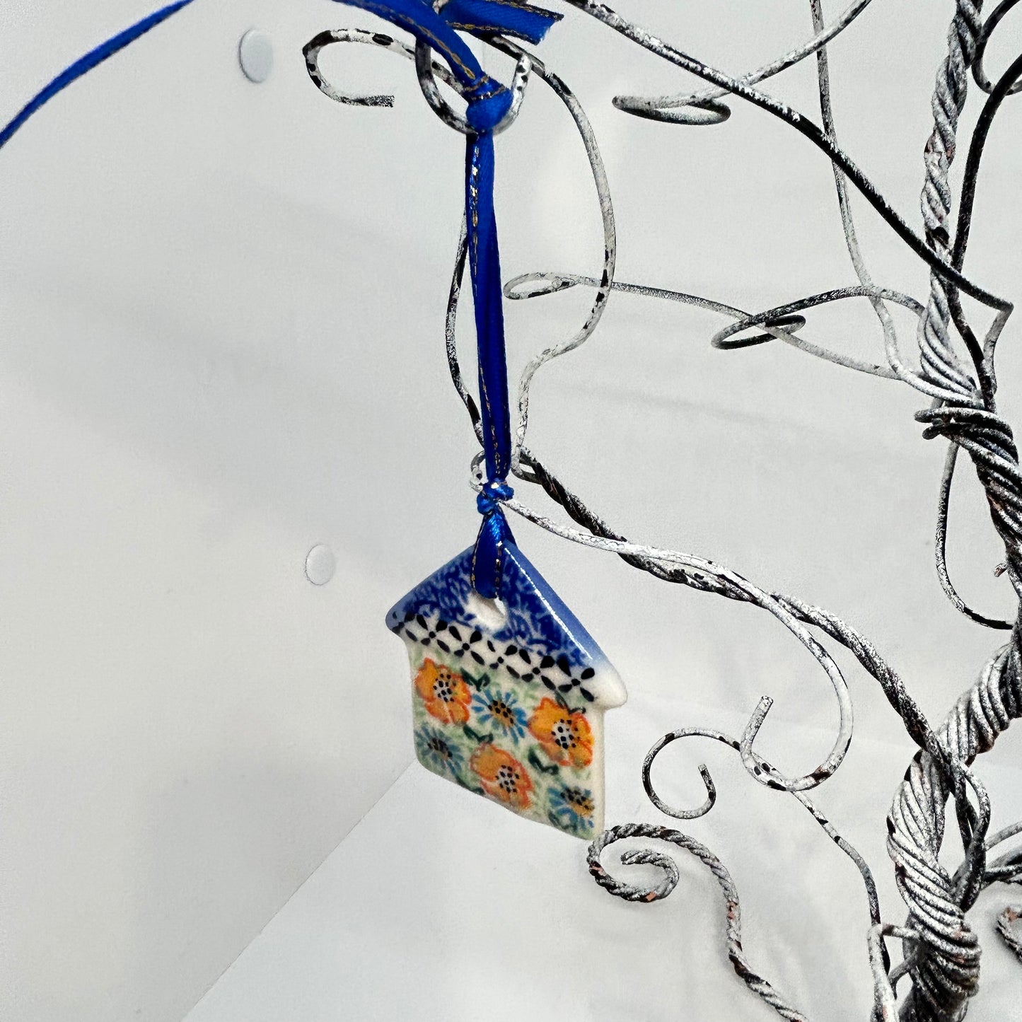 Flat Christmas House Ornament U-E2