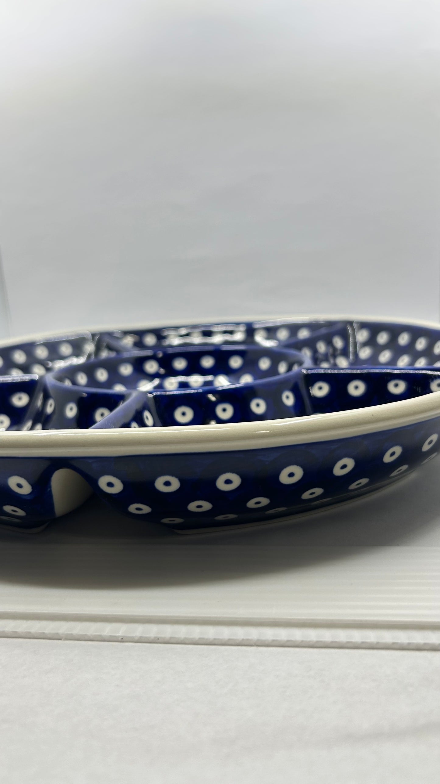 Round Divided Vegetable Platter - D22