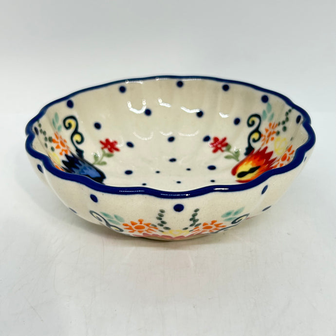 Scalloped Dish - GP24