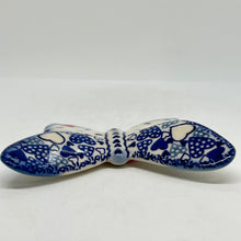 Load image into Gallery viewer, Pottery Misfit - Butterfly P-S1