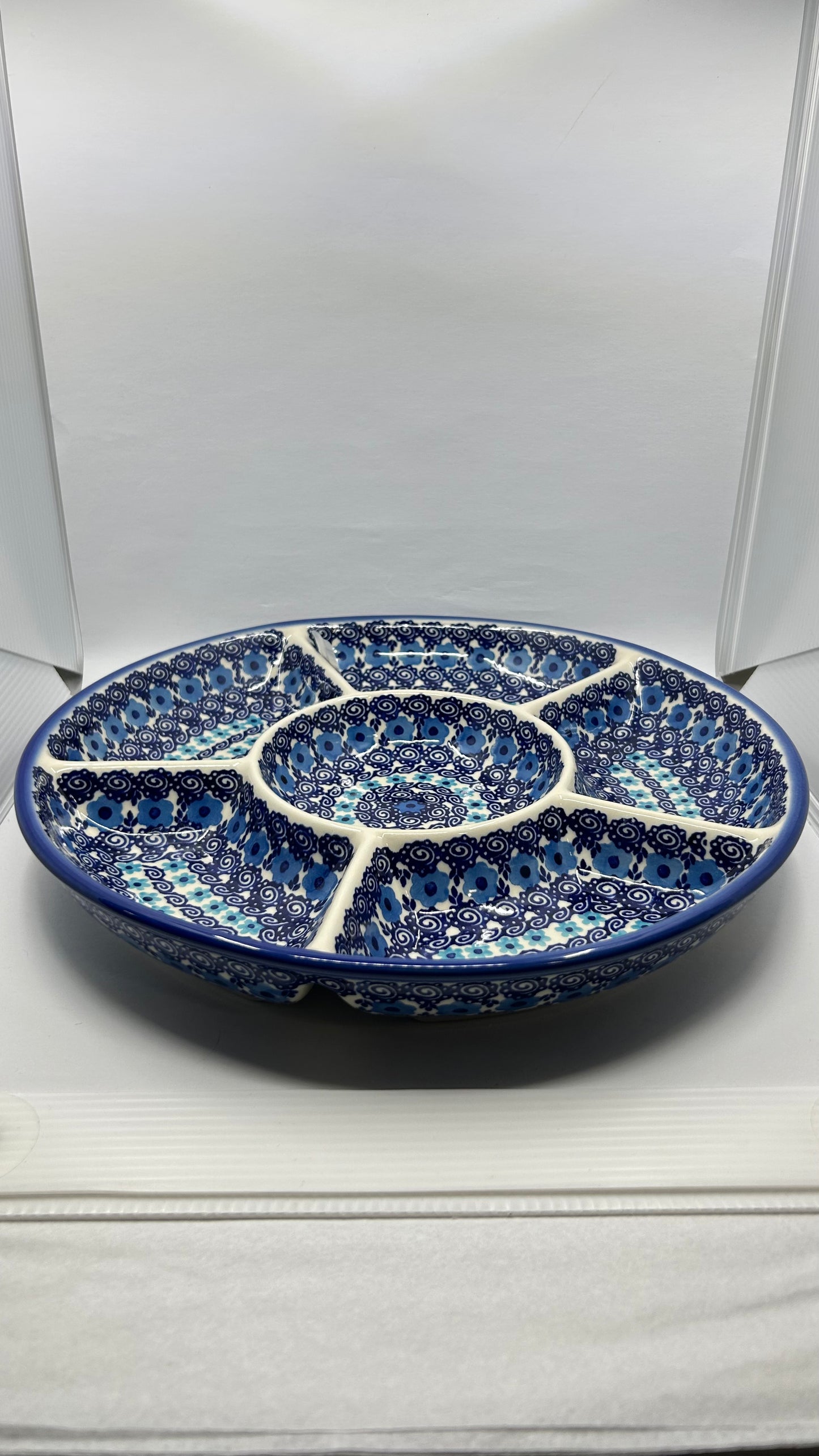 Round Divided Vegetable Platter - D98