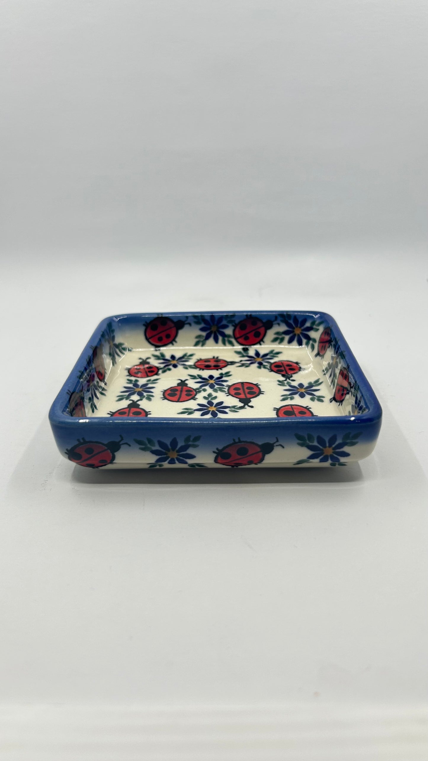 4.75" Square Bowl - D18