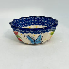 Load image into Gallery viewer, Fluted Bowl - U1085