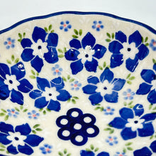Load image into Gallery viewer, Second Quality Scalloped Dish - PS28