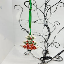 Load image into Gallery viewer, B11 Tree ornament P-W3