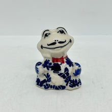 Load image into Gallery viewer, Boy Frog Figurine - 008 - U3