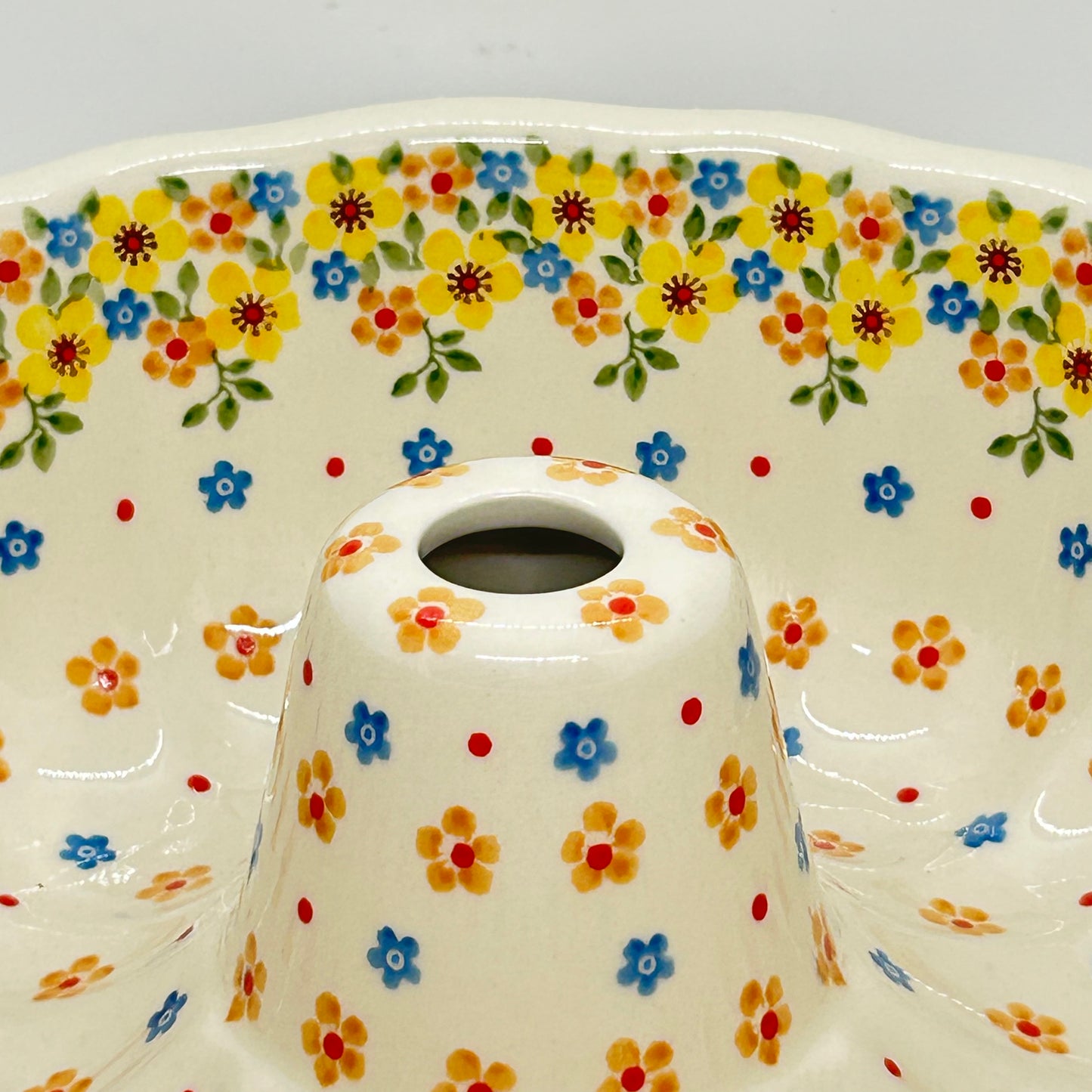 Baker ~ Bundt Pan - 2225 - T3!