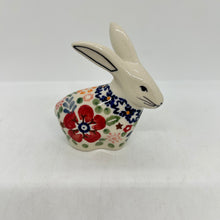 Load image into Gallery viewer, Hare Figurine - EO34