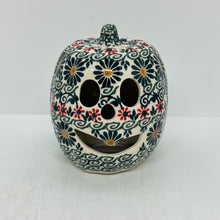 Load image into Gallery viewer, A446 Small Pumpkins D48