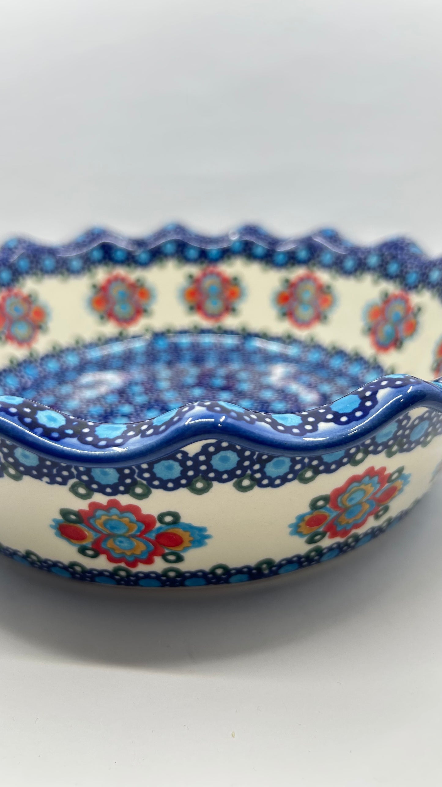 A185 Wavy Pie Plate  - D82