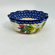 Load image into Gallery viewer, Fluted Bowl - U1085