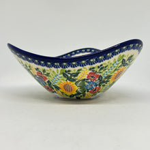 Load image into Gallery viewer, 3 Point Star Bowl - A914 - A1