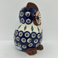 Load image into Gallery viewer, Medium Owl Figurine - D43