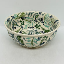 Load image into Gallery viewer, Medium Mixing Bowl  - GZ39