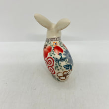 Load image into Gallery viewer, Hare Figurine - EO38