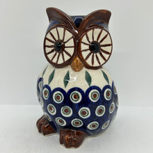 Load image into Gallery viewer, Medium Owl Figurine - D43