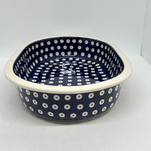 Load image into Gallery viewer, Second Quality Oval Baker ~ 070A