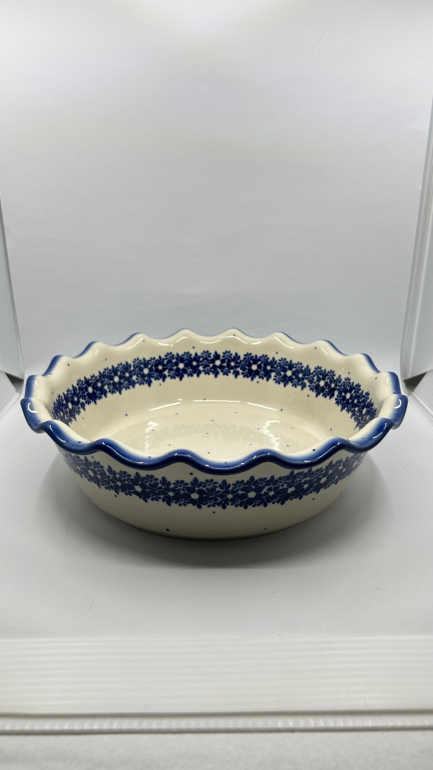A185 Wavy Pie Plate  - D51